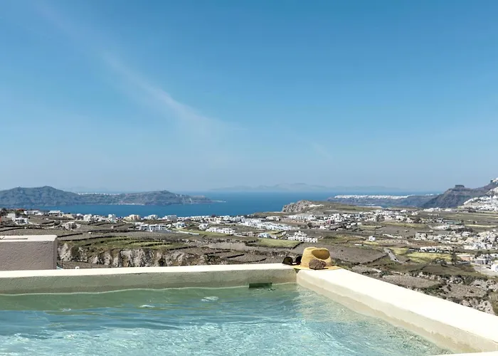 Villa North Santorini - A Luxury *