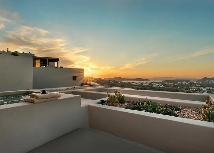 North Santorini - A Luxury Villa