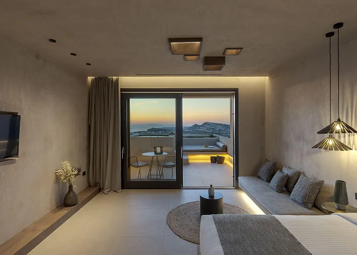 North Santorini - A Luxury * Pyrgos Kallistis