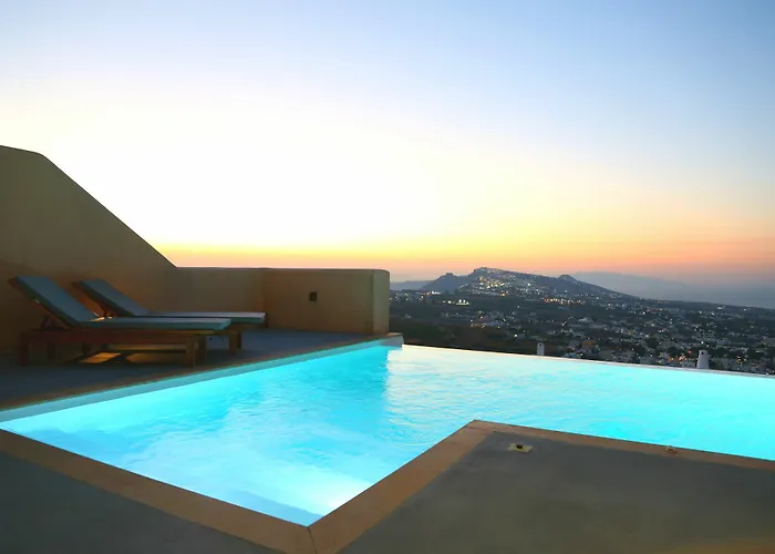 North Santorini - A Luxury Pyrgos Kallistis