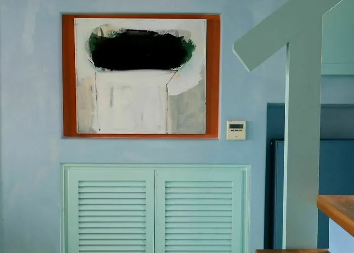 Villa North Santorini - A Luxury Pyrgos Kallistis