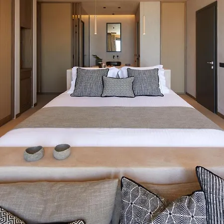 Villa North Santorini - A Luxury