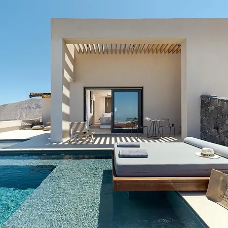 North Santorini - A Luxury Pyrgos Kallistis