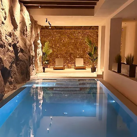 North Santorini - A Luxury *