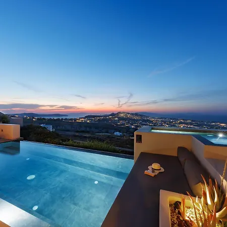 North Santorini - A Luxury Villa Pyrgos Kallistis