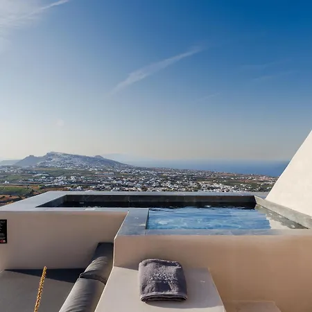 North Santorini - A Luxury