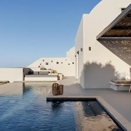 Villa North Santorini - A Luxury