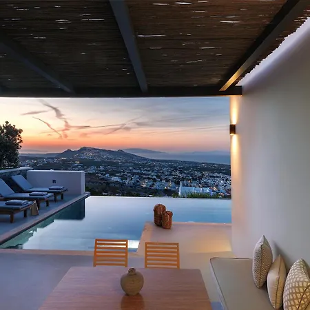 North Santorini - A Luxury Pýrgos