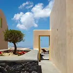 North Santorini - A Luxury