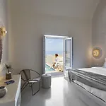 North Santorini - A Luxury * Pyrgos Kallistis