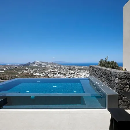 North Santorini - A Luxury