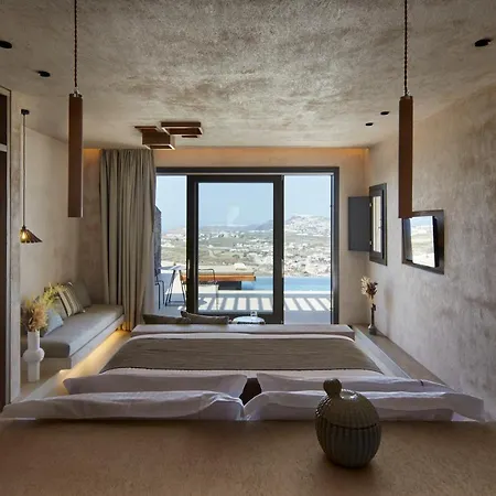 North Santorini - A Luxury Pýrgos