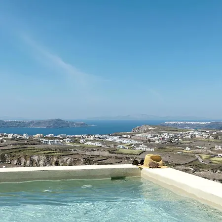 Villa North Santorini - A Luxury *