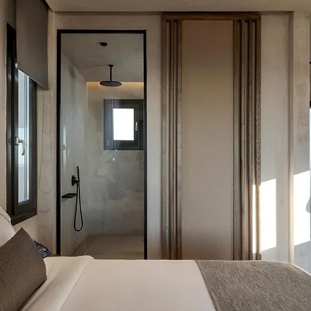 North Santorini - A Luxury * Pýrgos