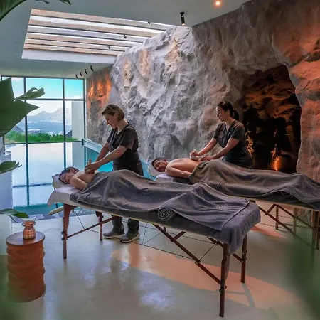 North Santorini - A Luxury *