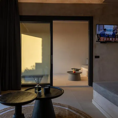 North Santorini - A Luxury Pýrgos