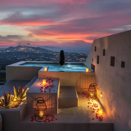 North Santorini - A Luxury 피르고스