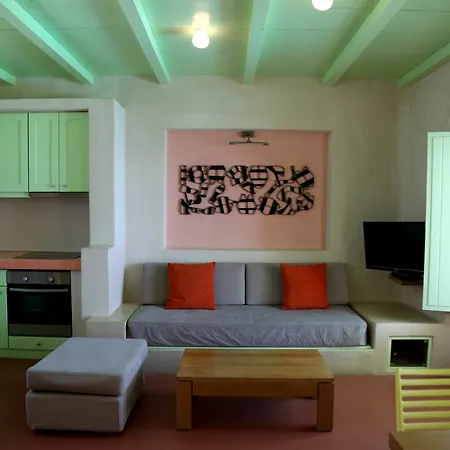 North Santorini - A Luxury Villa Pýrgos