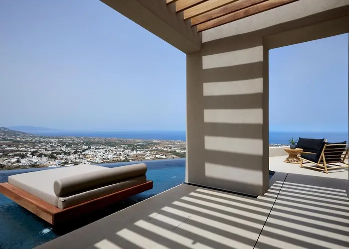 Villa North Santorini - A Luxury