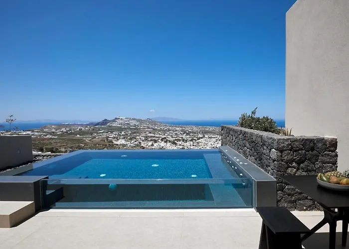 North Santorini - A Luxury