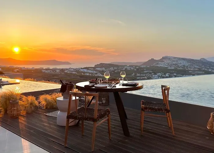 North Santorini - A Luxury Βίλα *