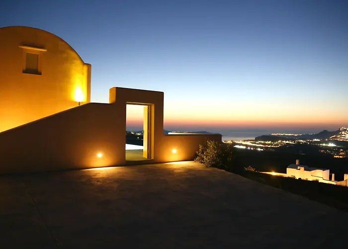 North Santorini - A Luxury Βίλα