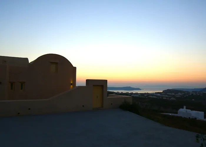 North Santorini - A Luxury