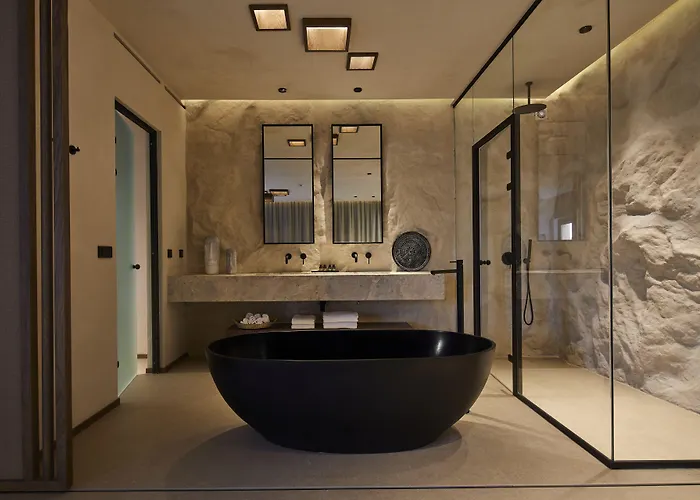 North Santorini - A Luxury * Πύργος