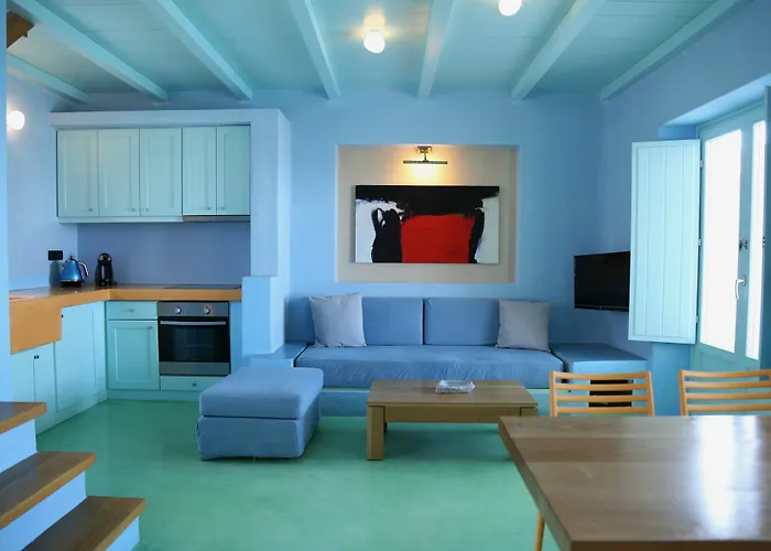 North Santorini - A Luxury Villa Pýrgos