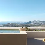North Santorini - A Luxury فيلة