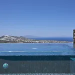 North Santorini - A Luxury Pýrgos