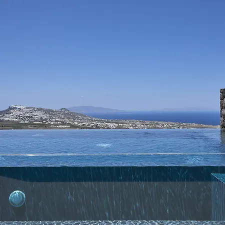 North Santorini - A Luxury Pýrgos