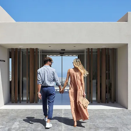 North Santorini - A Luxury Villa Pýrgos