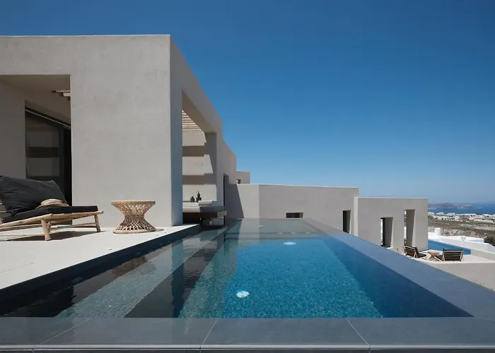 Villa North Santorini - A Luxury