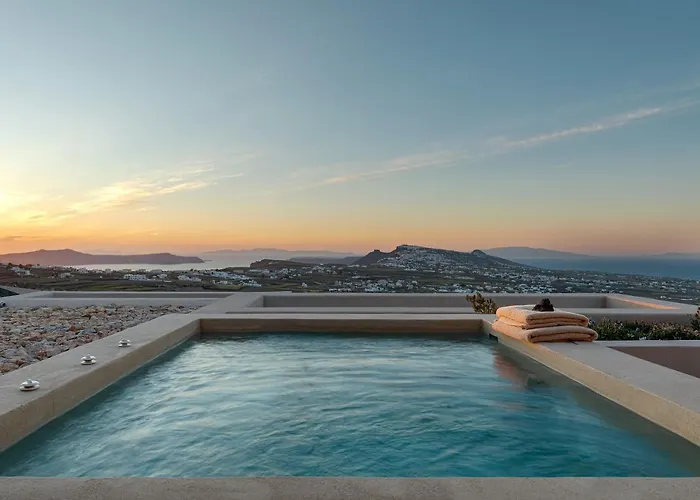 North Santorini - A Luxury