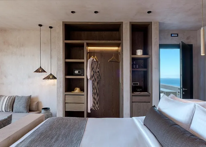 North Santorini - A Luxury Villa Pýrgos