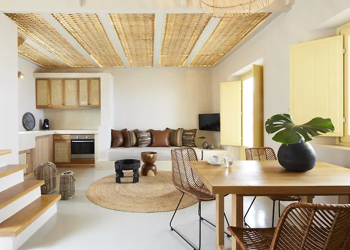 North Santorini - A Luxury * Pýrgos