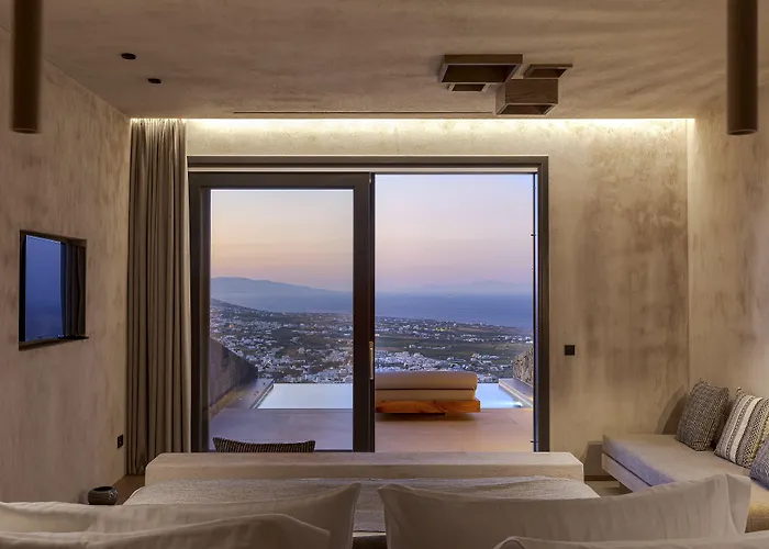 North Santorini - A Luxury